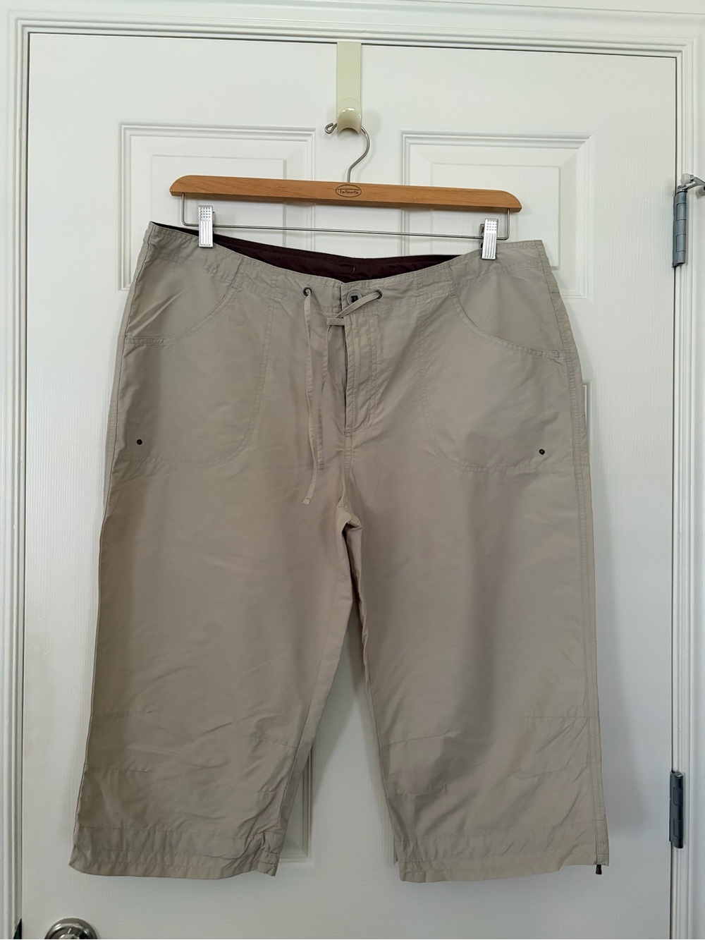 Columbia Khaki Capris with Drawstring Waist